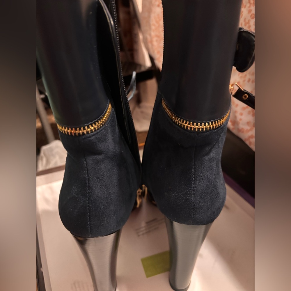 Elegant navy blue High Heel Boots brand new